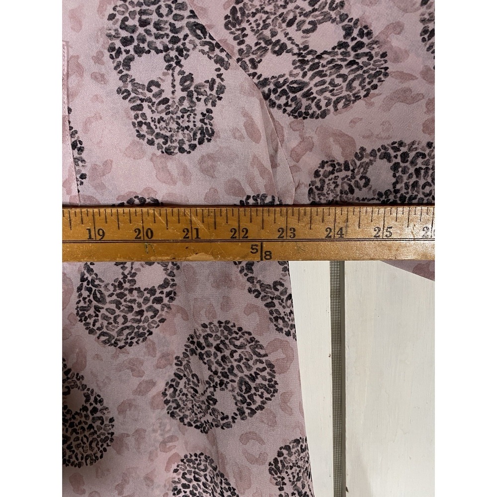 Torrid Blouse Sz 1 Pink Leopard Sugar Skull Print Sheer Button Front Pastel Goth - Picture 8 of 10
